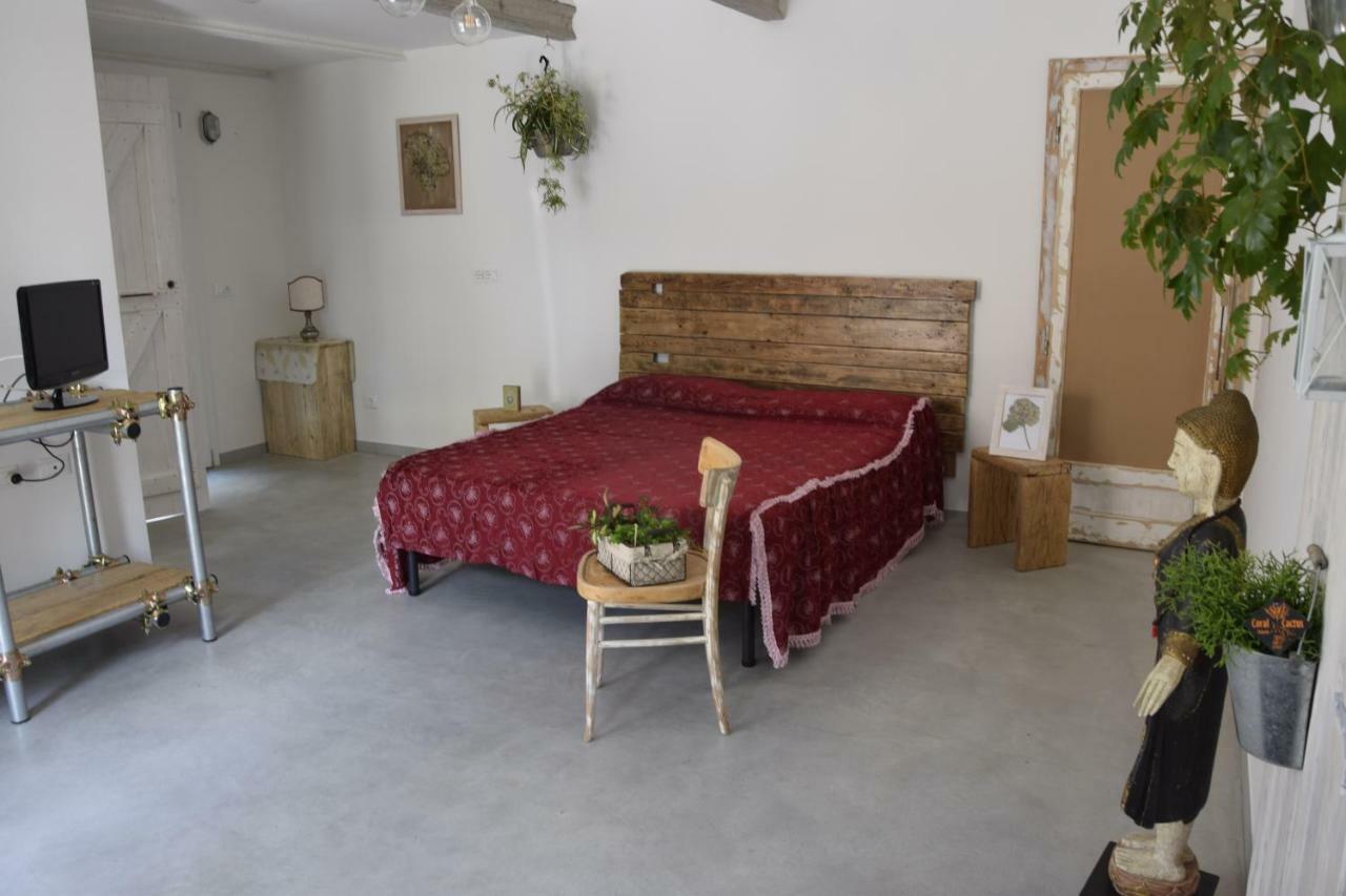카스틸리오네 디 라벤나 Capannone111 B&B 외부 사진